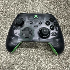 Excellent condition xbox series x 20th anniversary controller